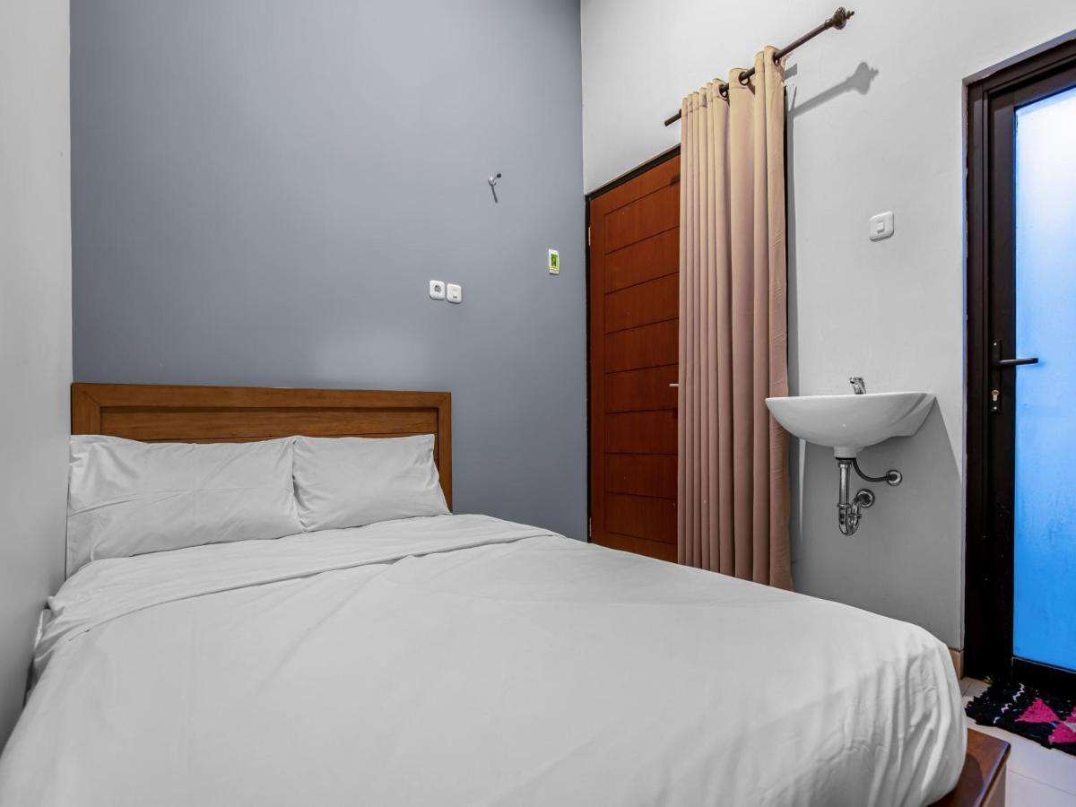 Casa Ts 16 Hotel Malang Bagian luar foto