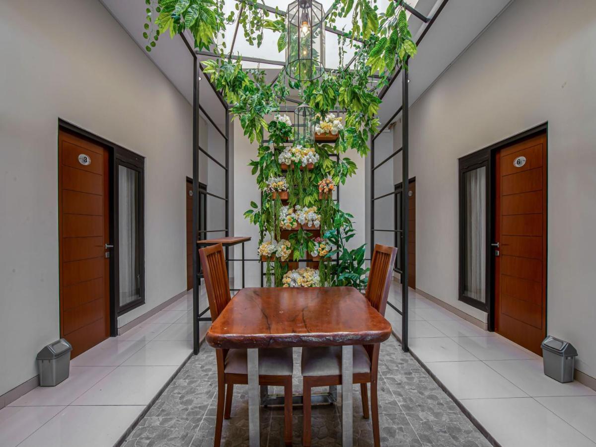 Casa Ts 16 Hotel Malang Bagian luar foto