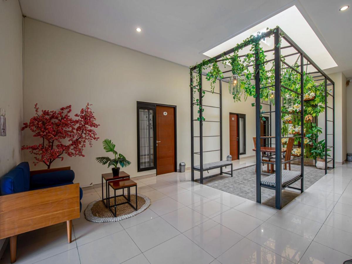 Casa Ts 16 Hotel Malang Bagian luar foto