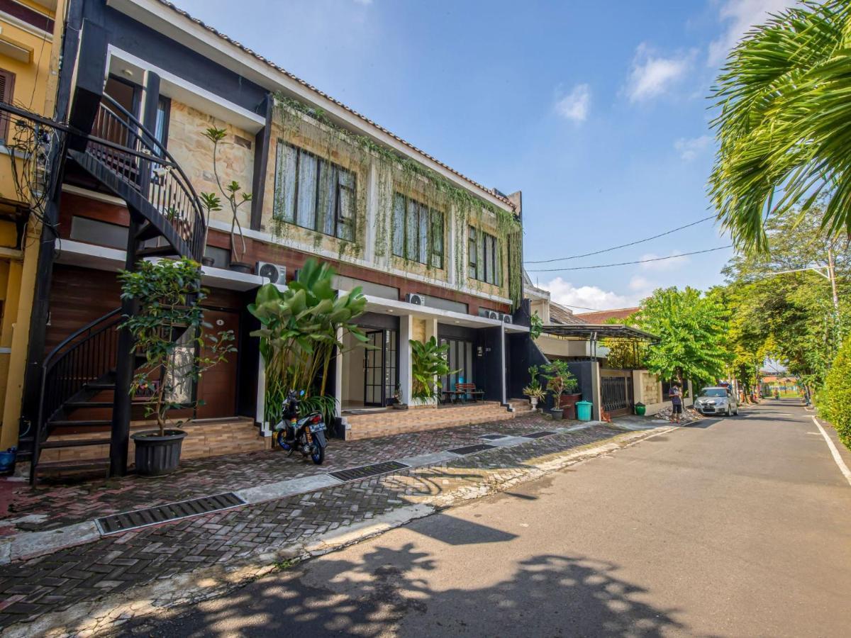 Casa Ts 16 Hotel Malang Bagian luar foto
